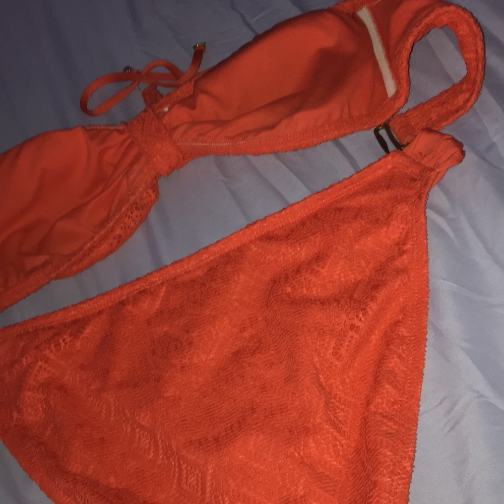 Bikini - Picture 5 of 5
